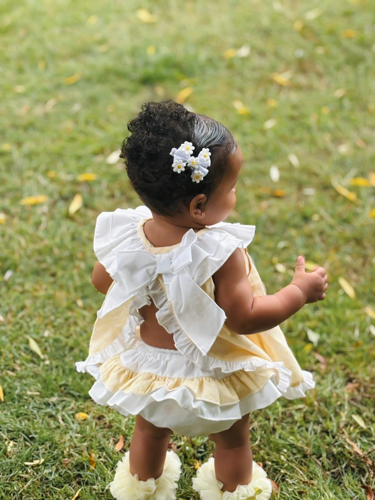 Daisy Picking Capri Baby Bows