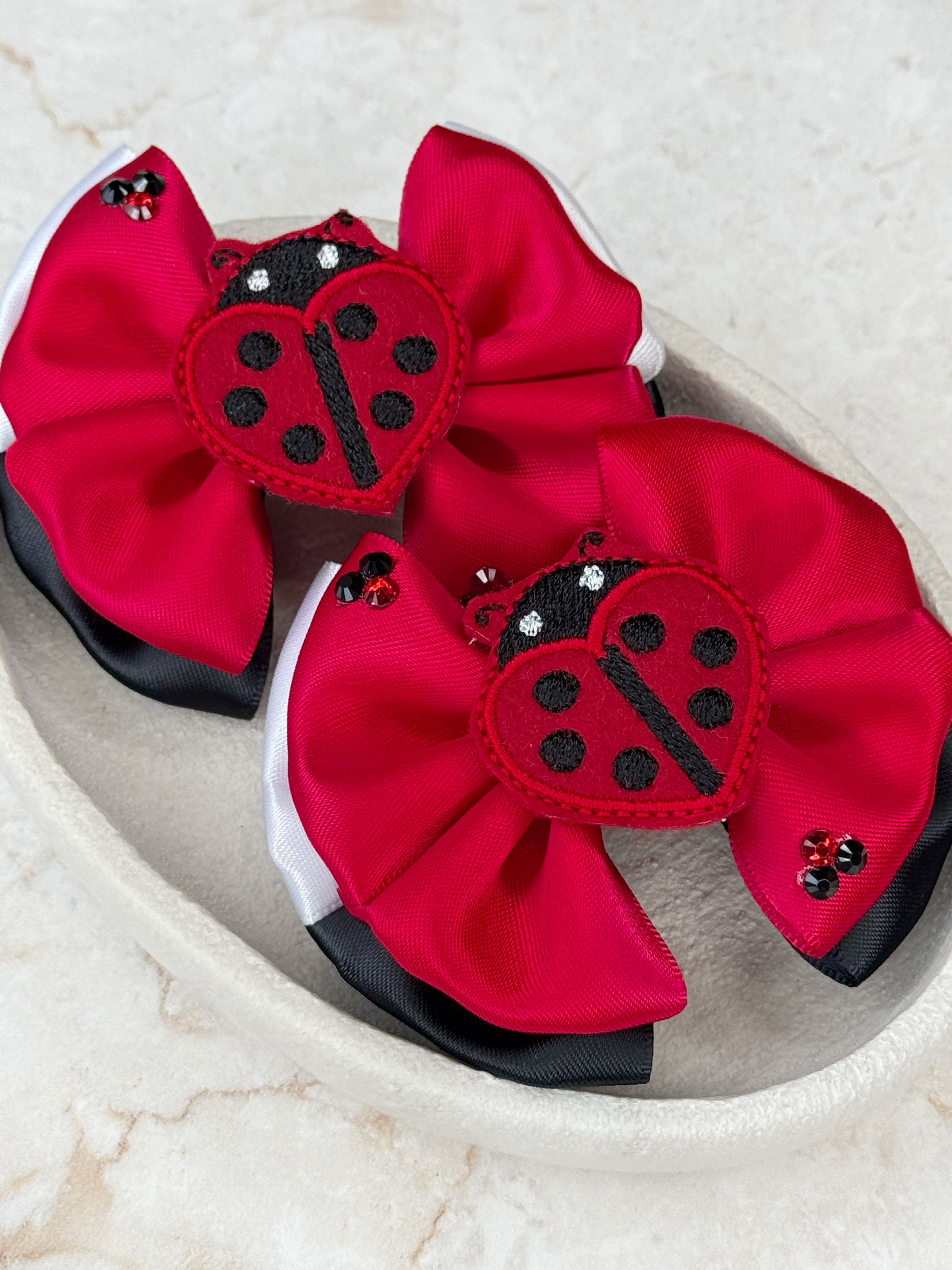 Love Bug Capri Baby Bow