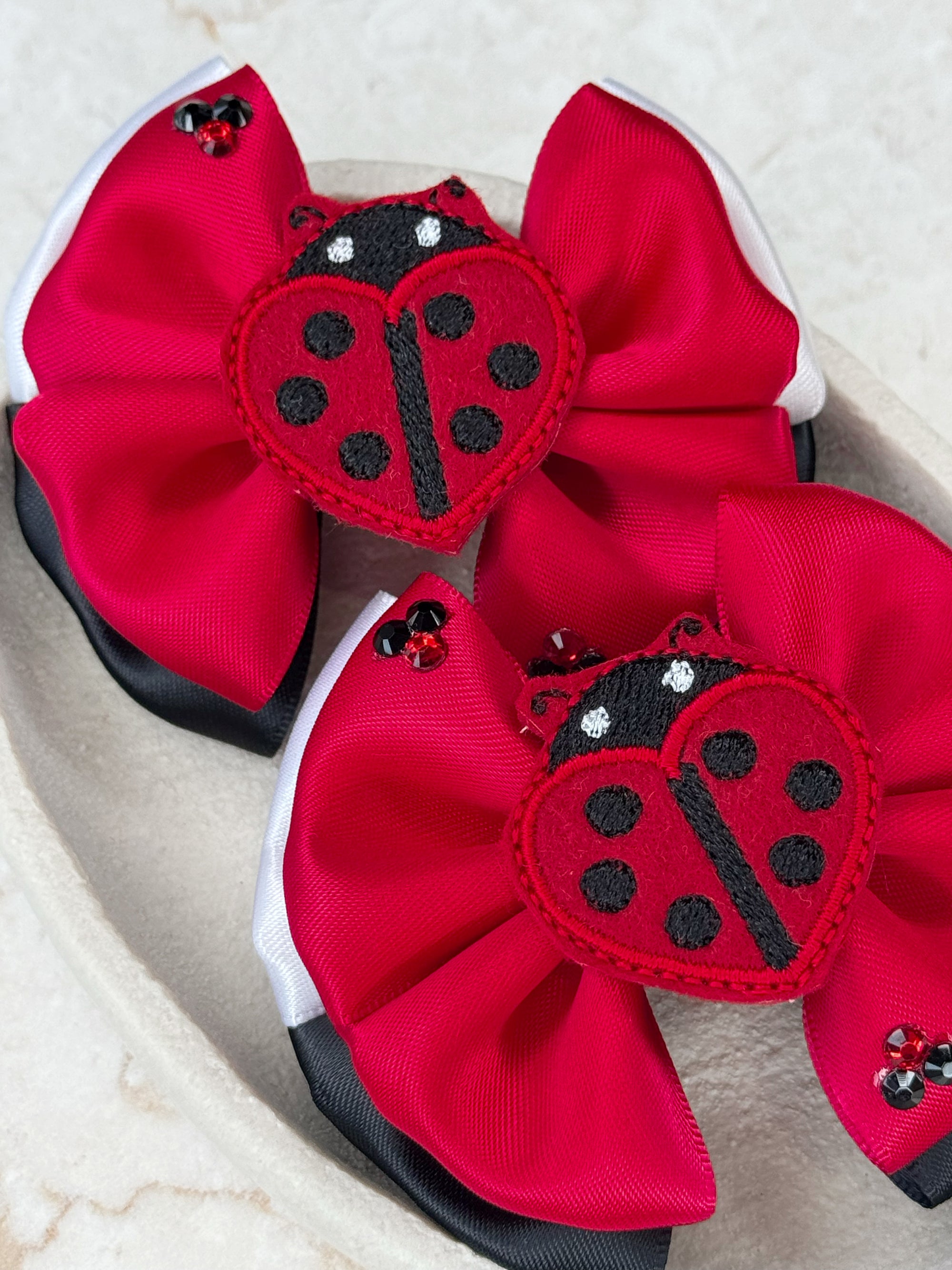 Love Bug Capri Baby Bow