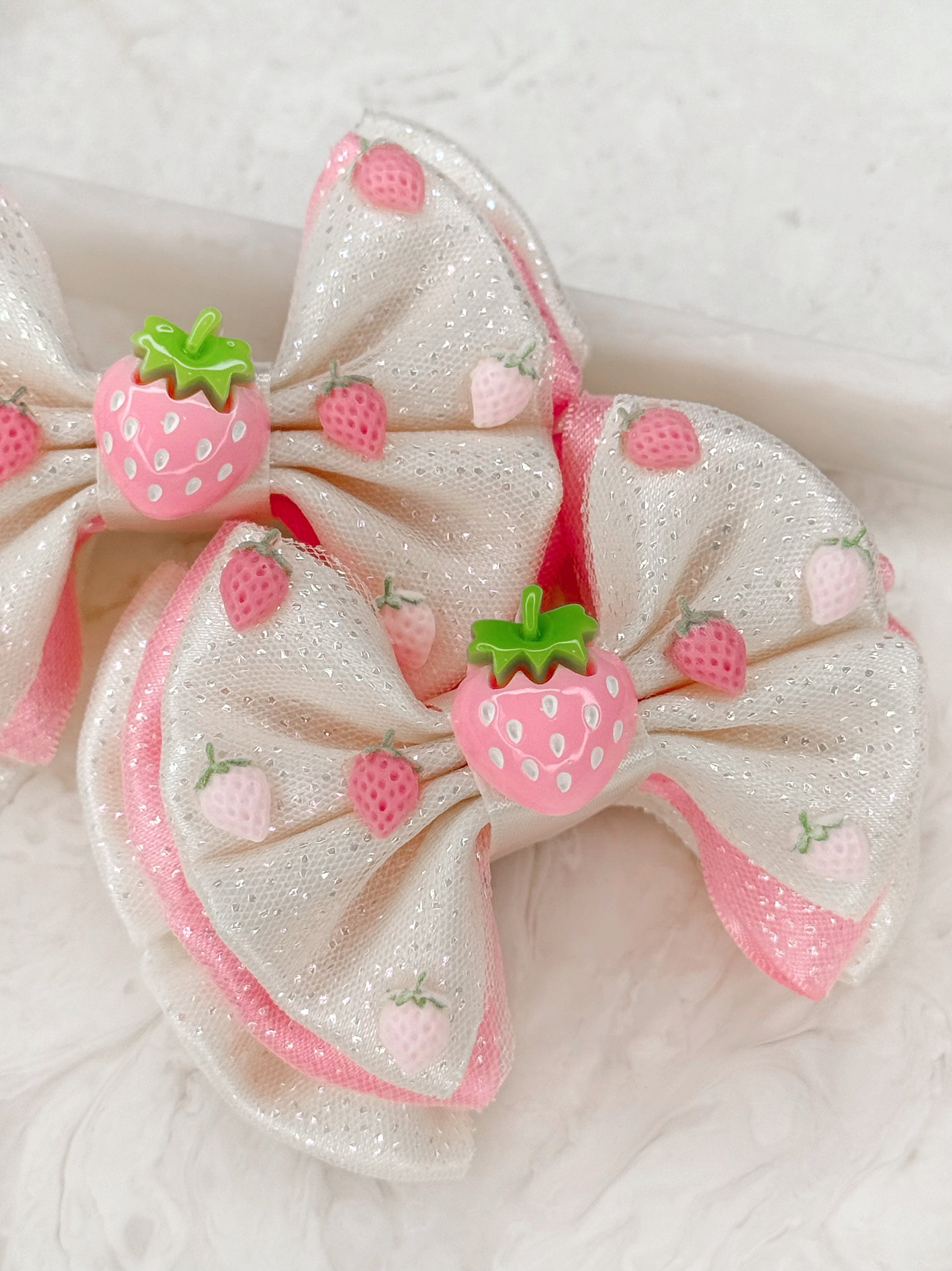 Strawberry Cheesecake Capri Baby Bow