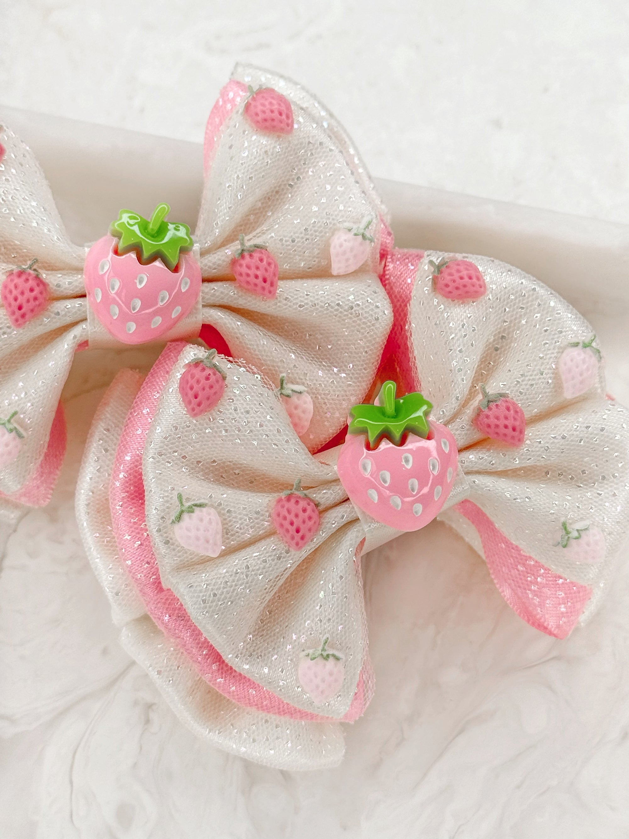 Strawberry Cheesecake Capri Baby Bow