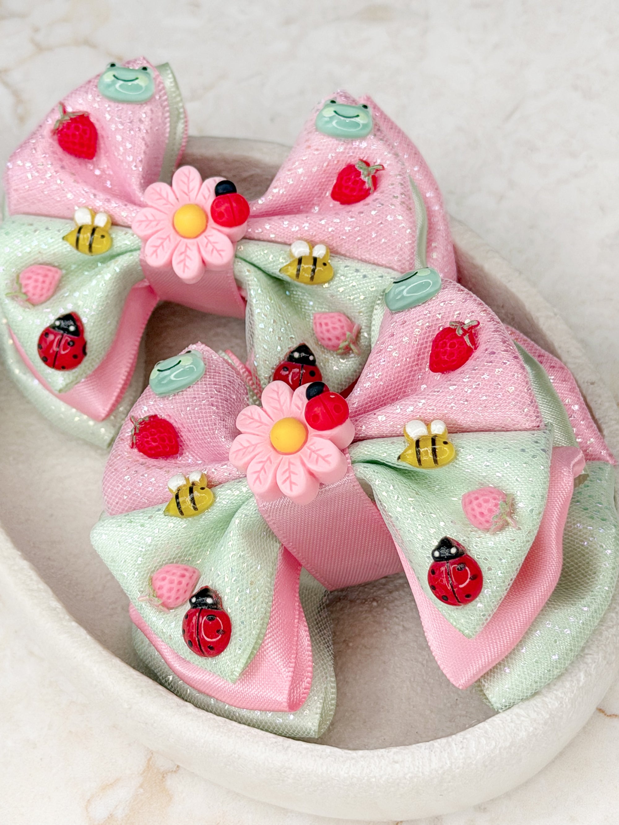 Bugs Life Capri Baby Bow