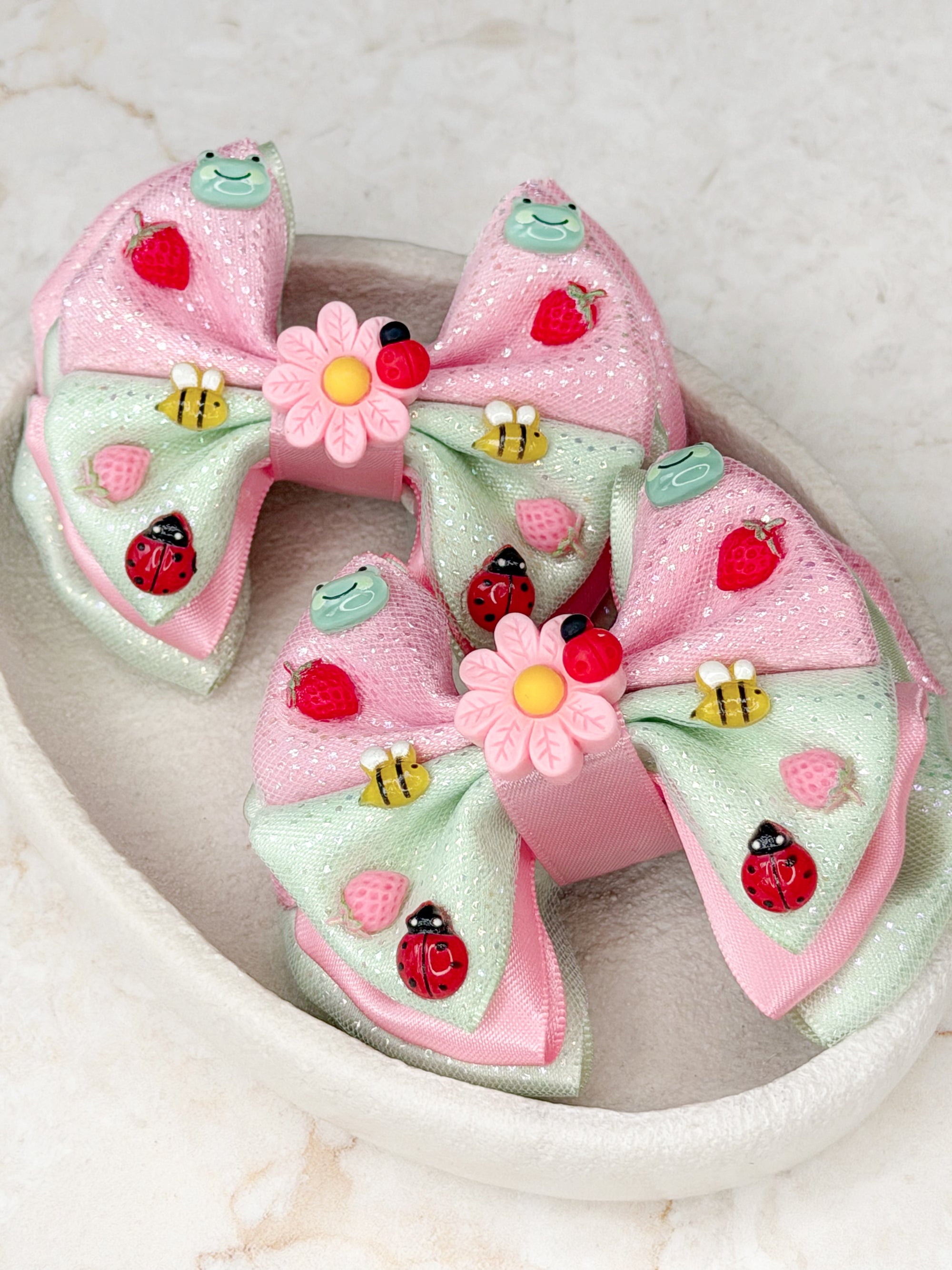 Bugs Life Capri Baby Bow