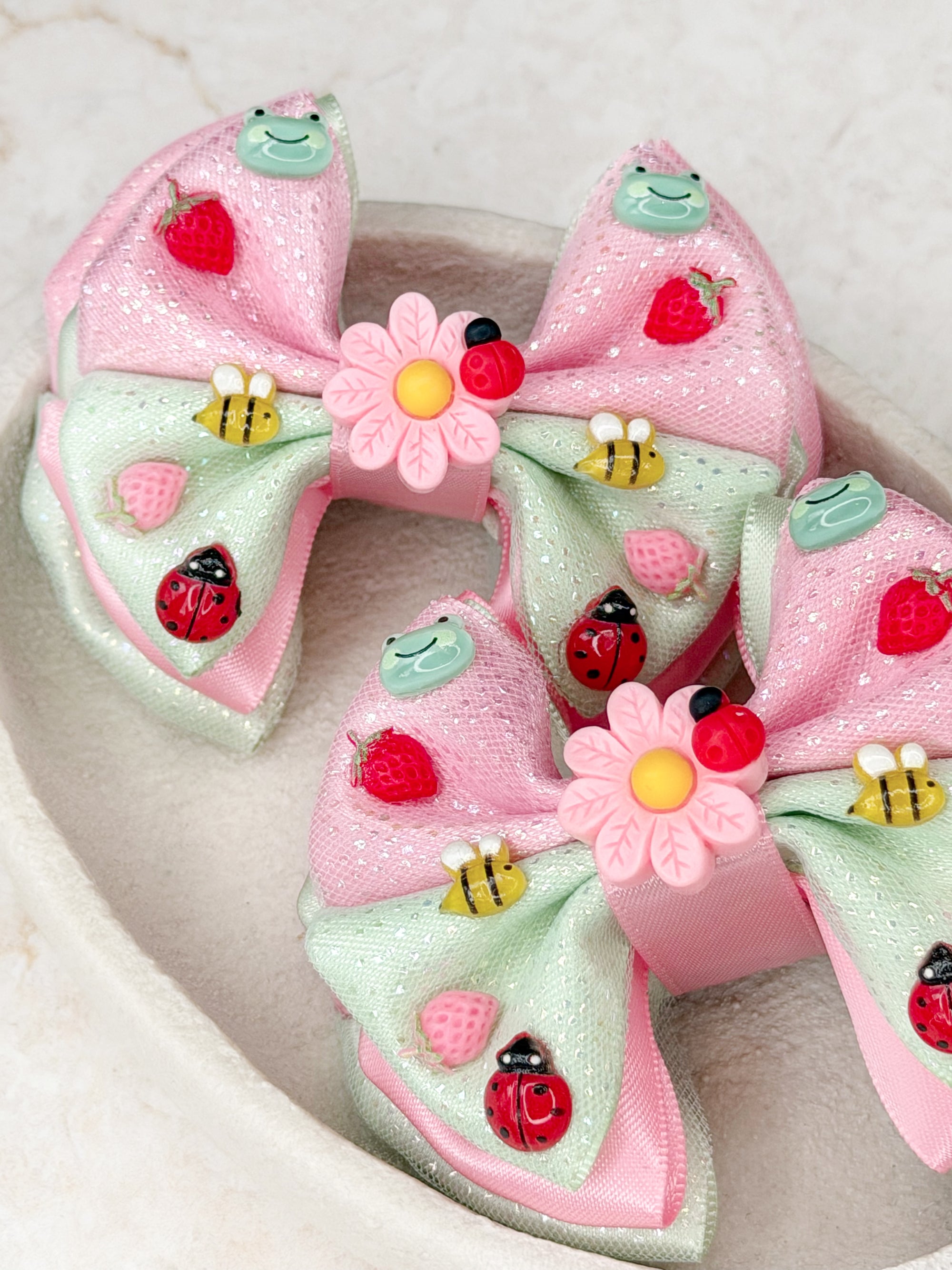 Bugs Life Capri Baby Bow