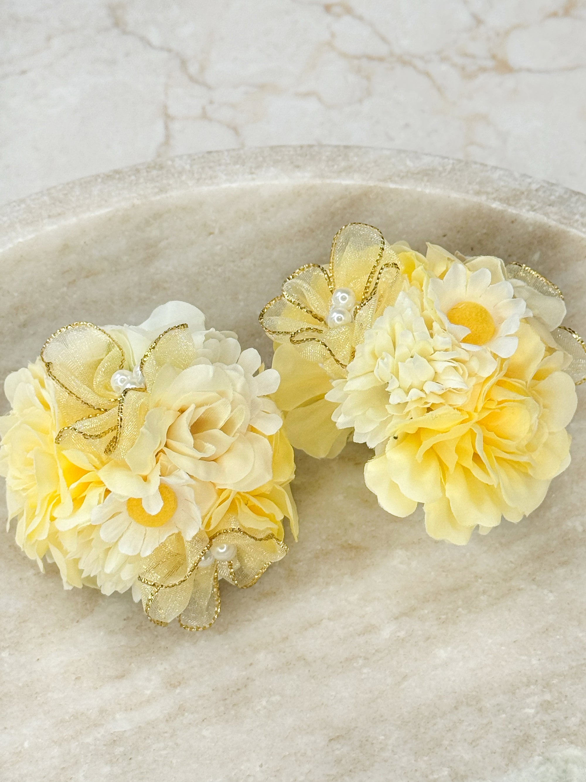 Daisy Blooming Flower Pigtail Set