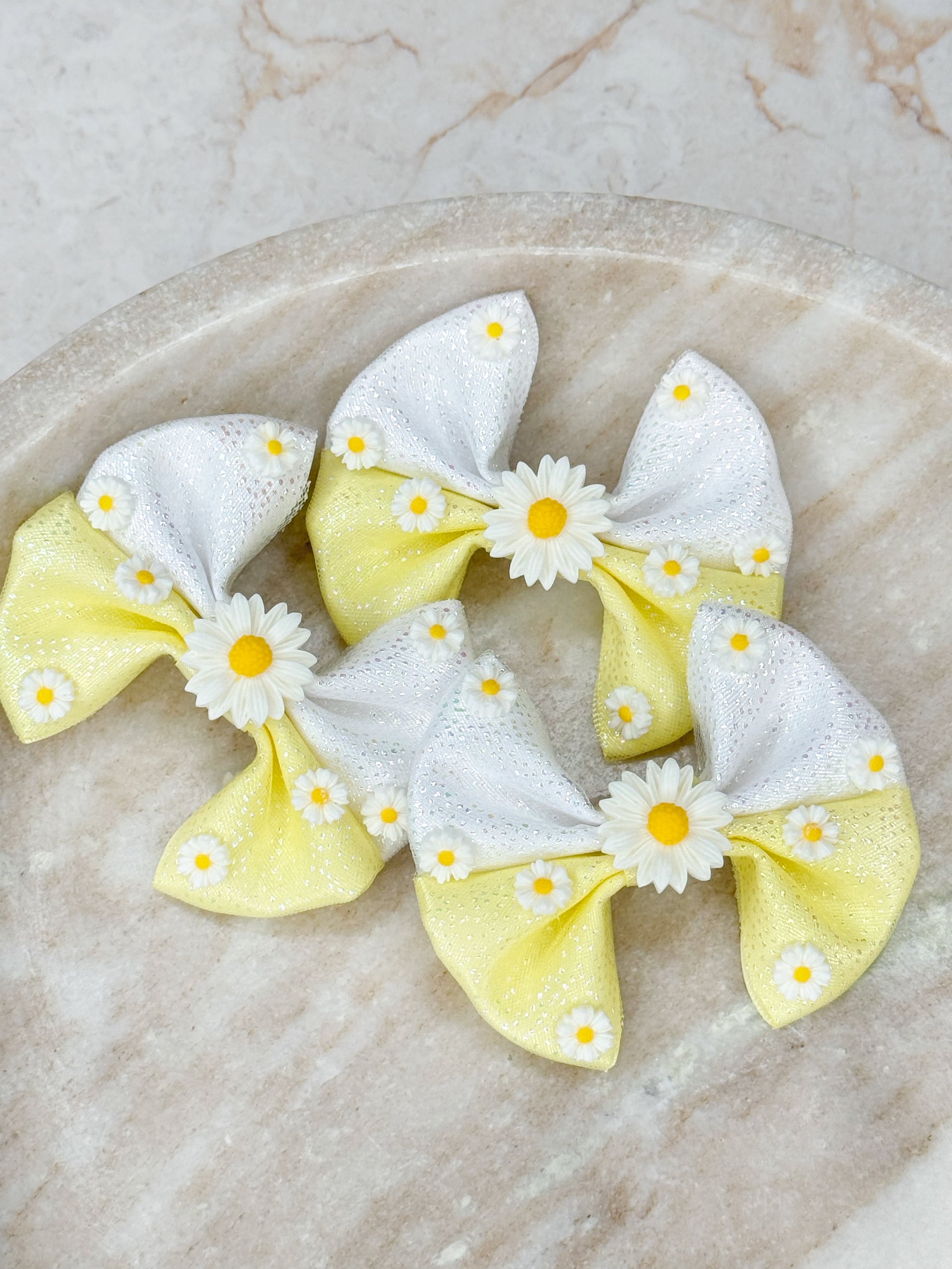 Fresh As A Daisy Capri Baby Bow
