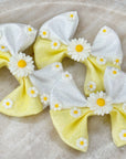 Fresh As A Daisy Capri Baby Bow