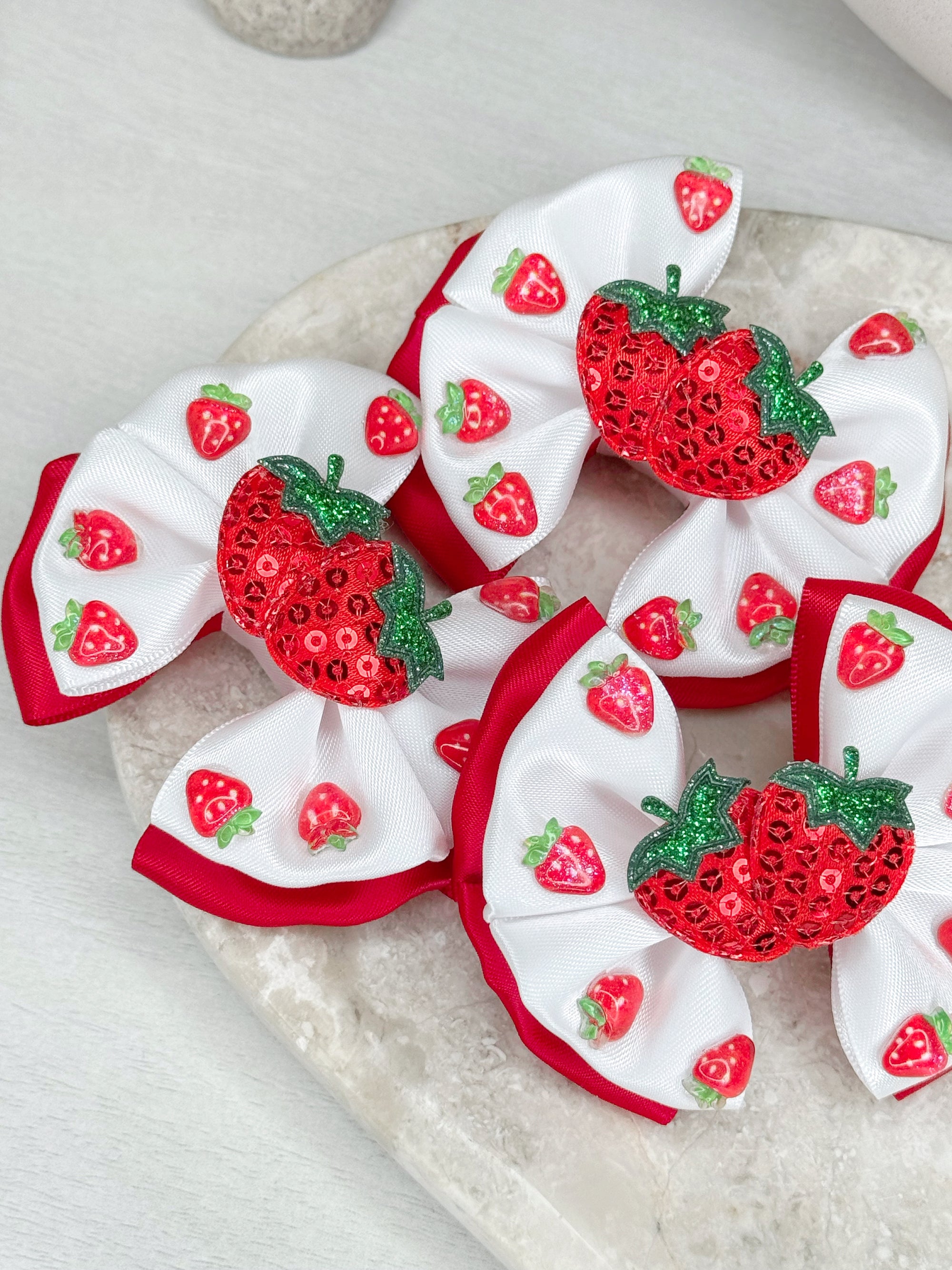 Strawberry Shortcake Capri Baby Bow