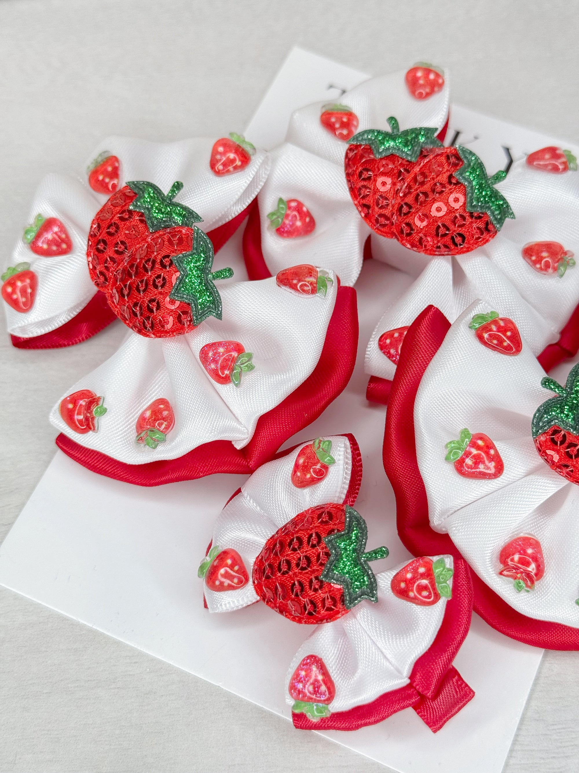 Strawberry Shortcake Capri Baby Bow