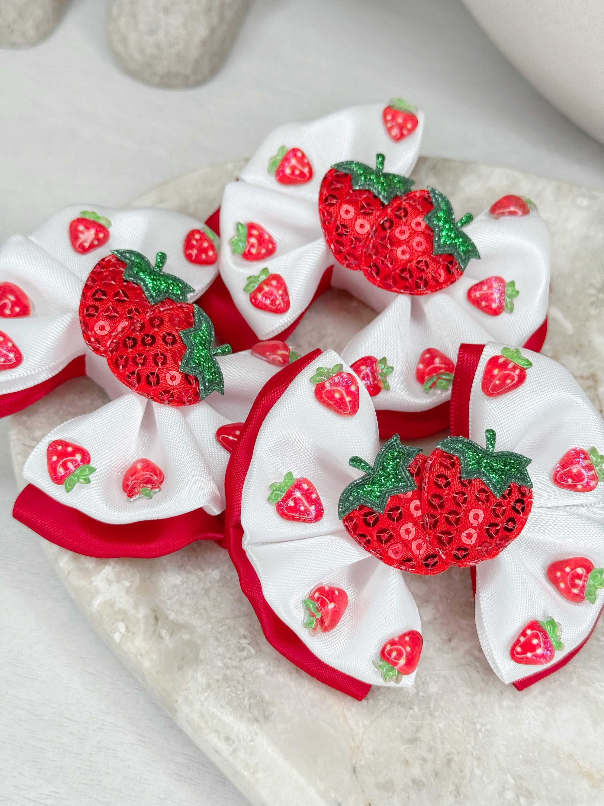 Strawberry Shortcake Capri Baby Bow