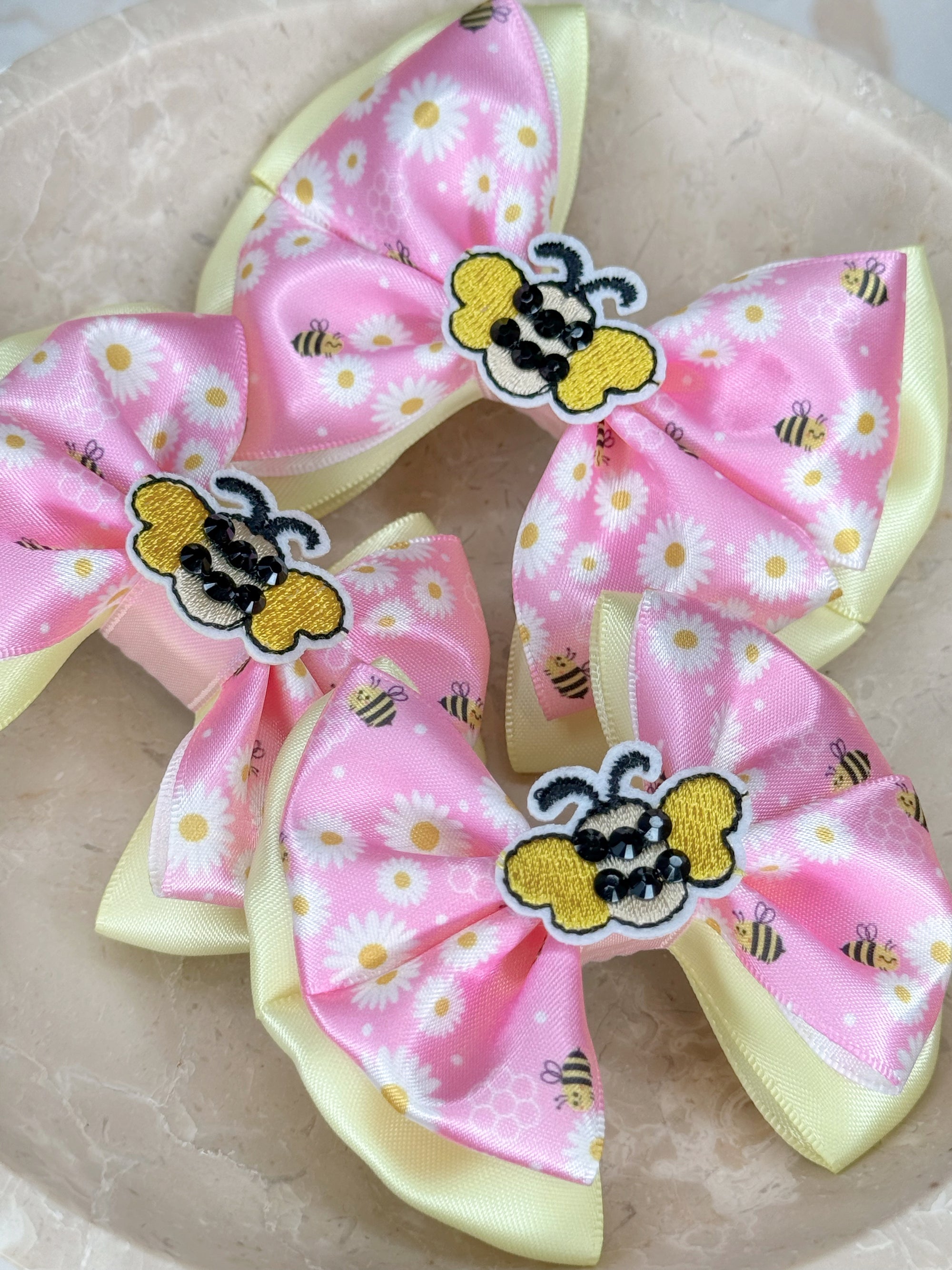 Queen Bee Capri Baby Bow